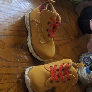 Baby boots size 4